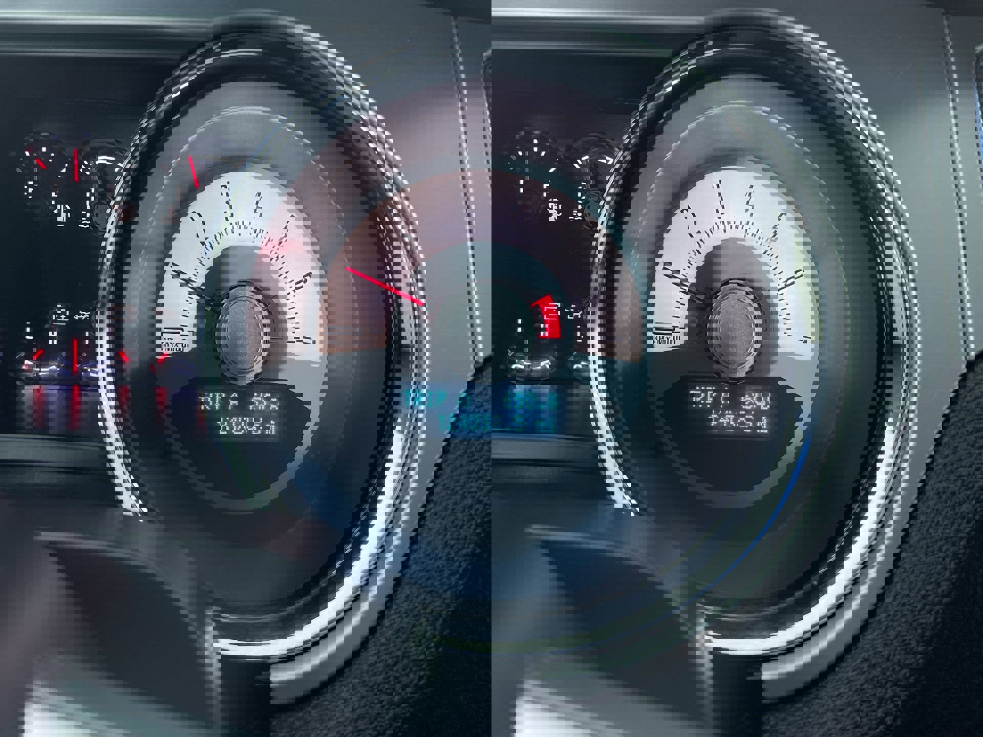 Used 2010 Ford Mustang Coupe image 16