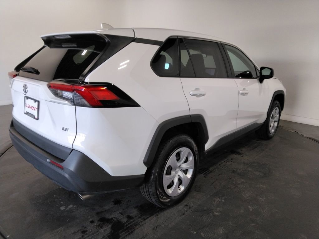 Used 2024 Toyota RAV4 LE FWD image 8