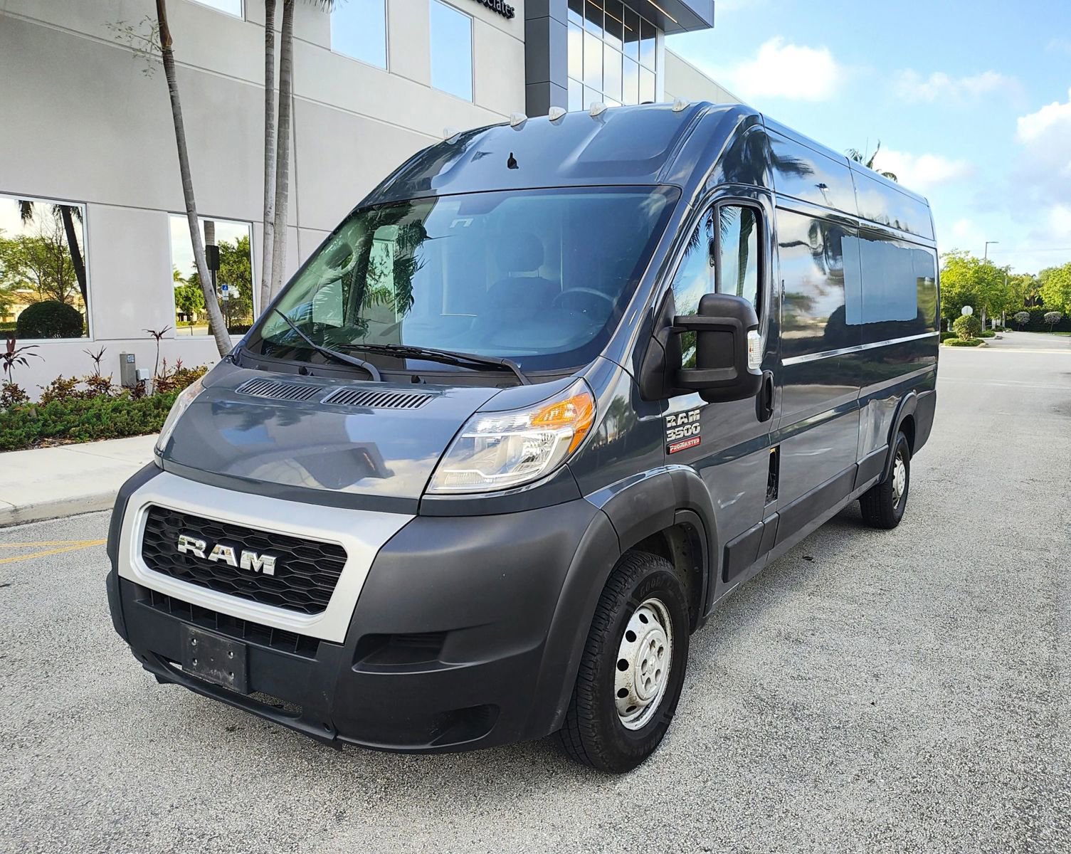 Used 2019 RAM ProMaster 3500 FWD image 2