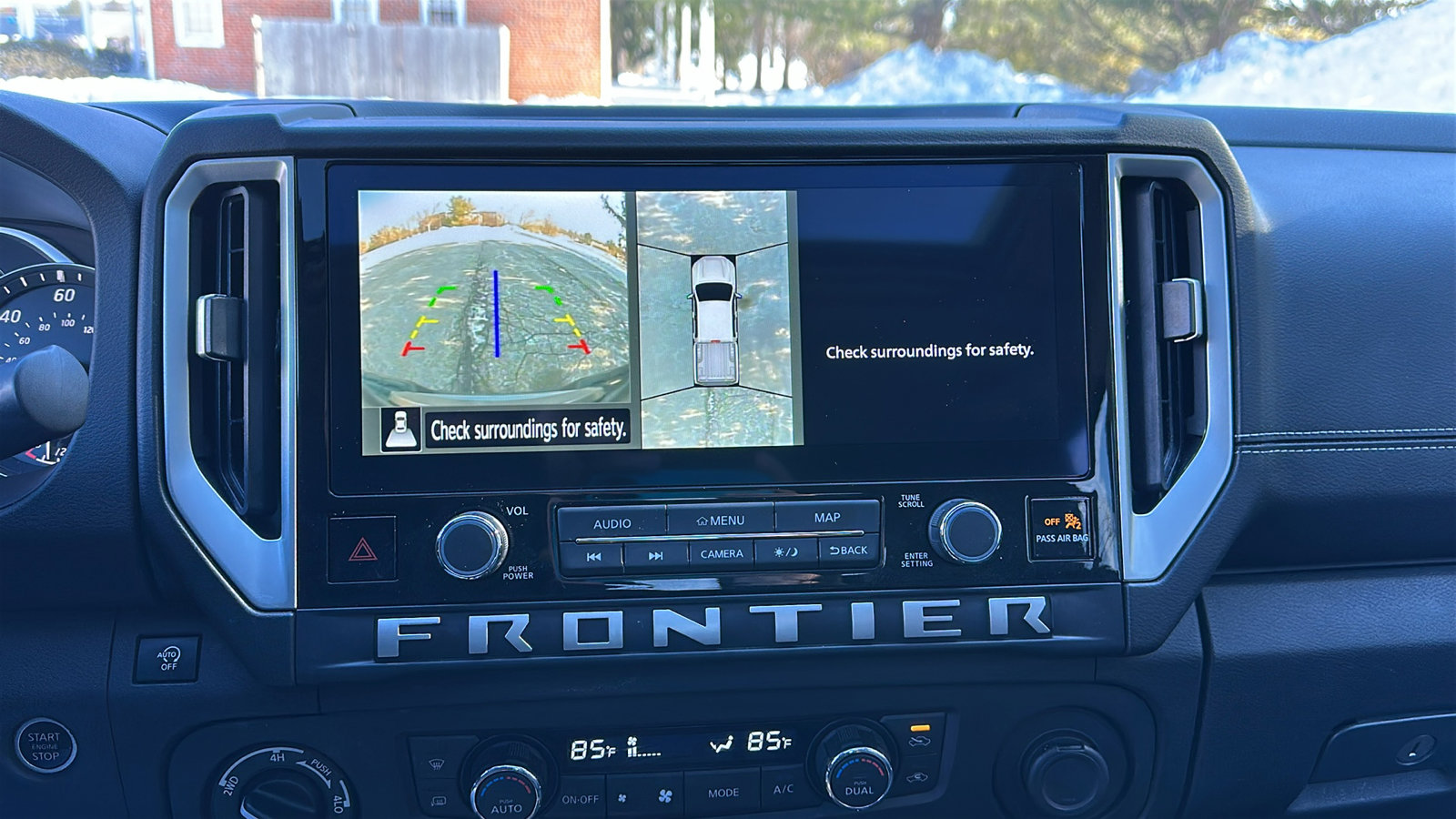 Certified 2025 Nissan Frontier SL image 19