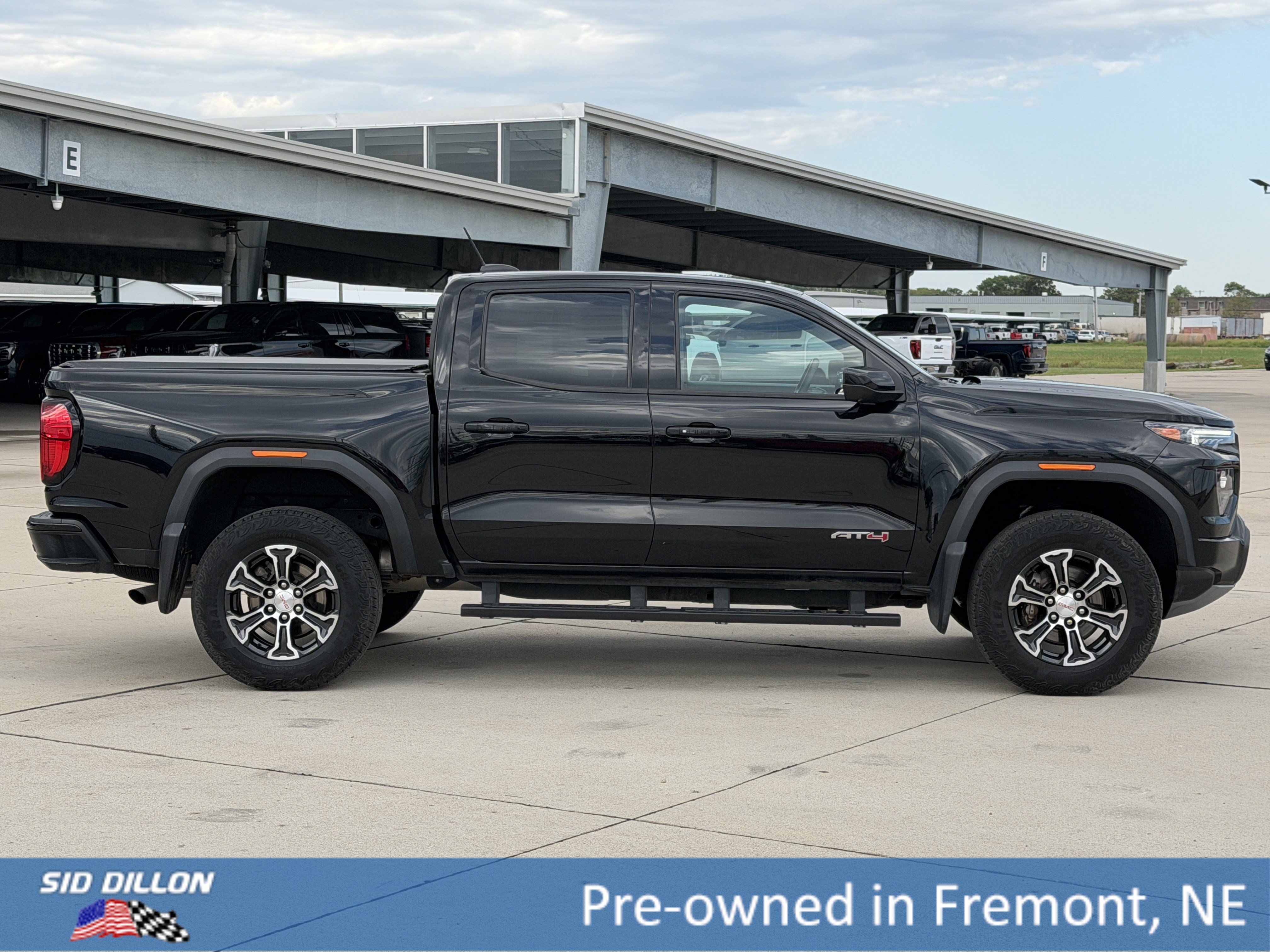 Certified 2023 GMC Canyon AT4 w/ AT4 Premium Package AWD/4WD image 3