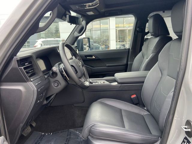 Certified 2025 Lexus GX 550 w/ Accessory Package (Z1) image 21