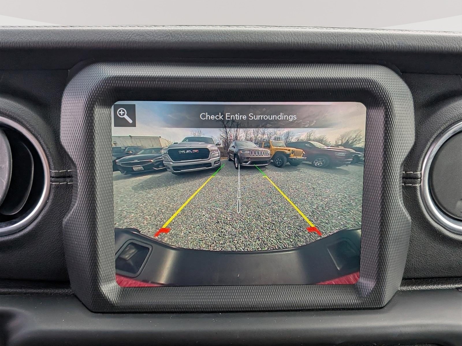 Used 2020 Jeep Gladiator Overland AWD/4WD image 28