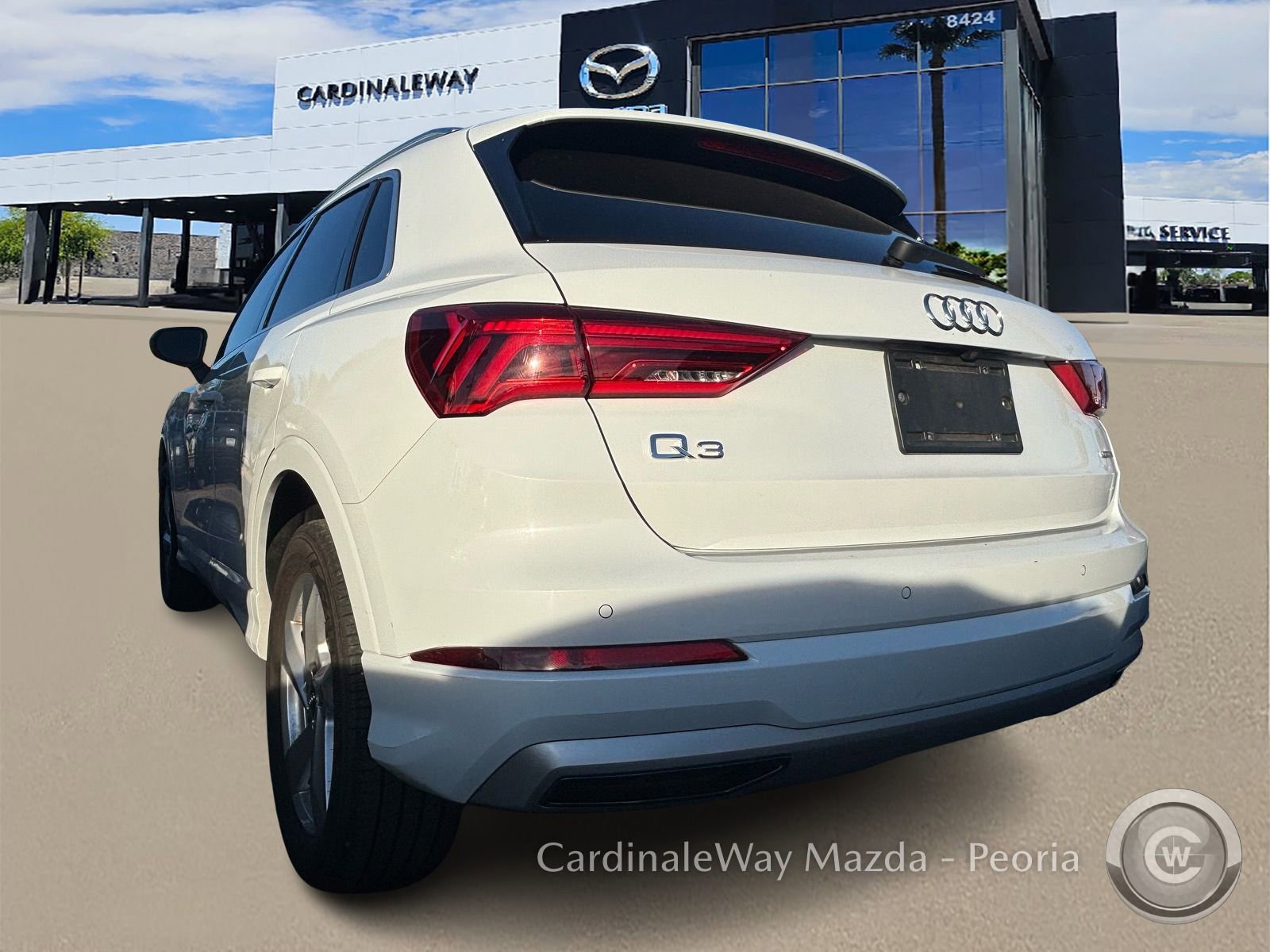 Used 2020 Audi Q3 2.0T Premium Plus w/ Premium Plus Package image 3