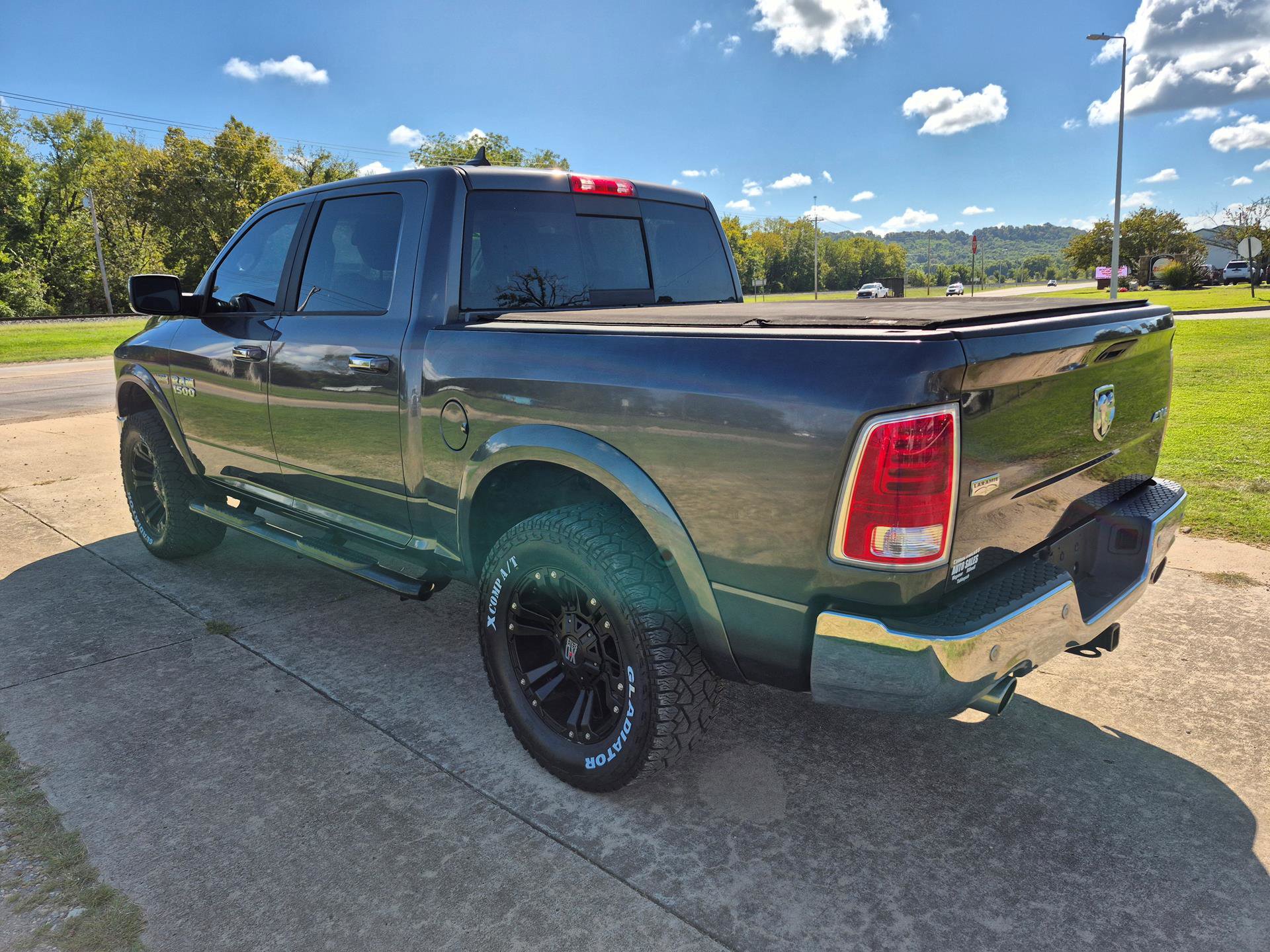 Used 2018 RAM 1500 Laramie w/ Convenience Group image 4