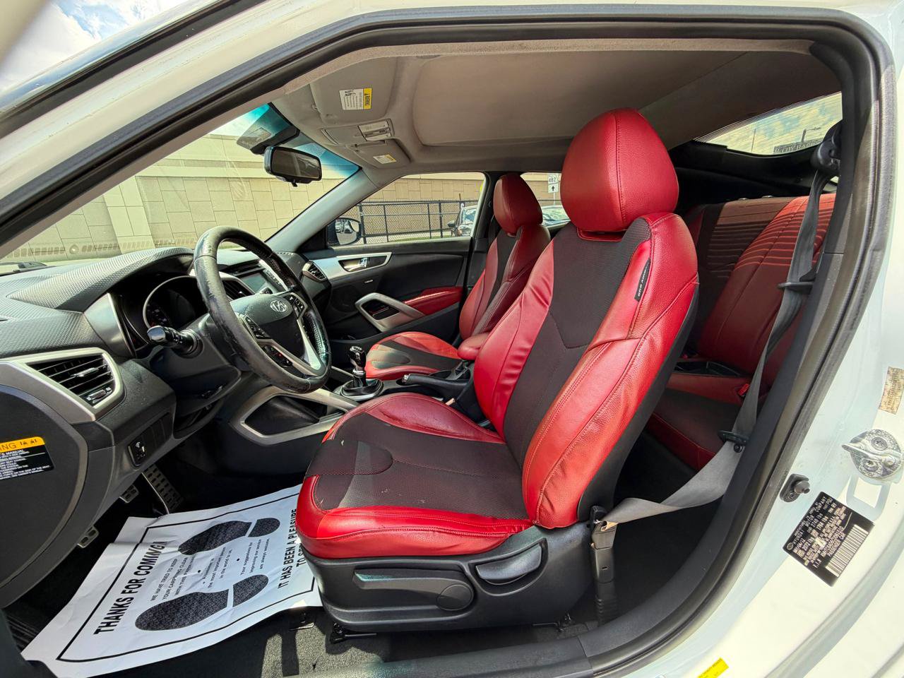 Used 2012 Hyundai Veloster w/ Style Pkg FWD image 7