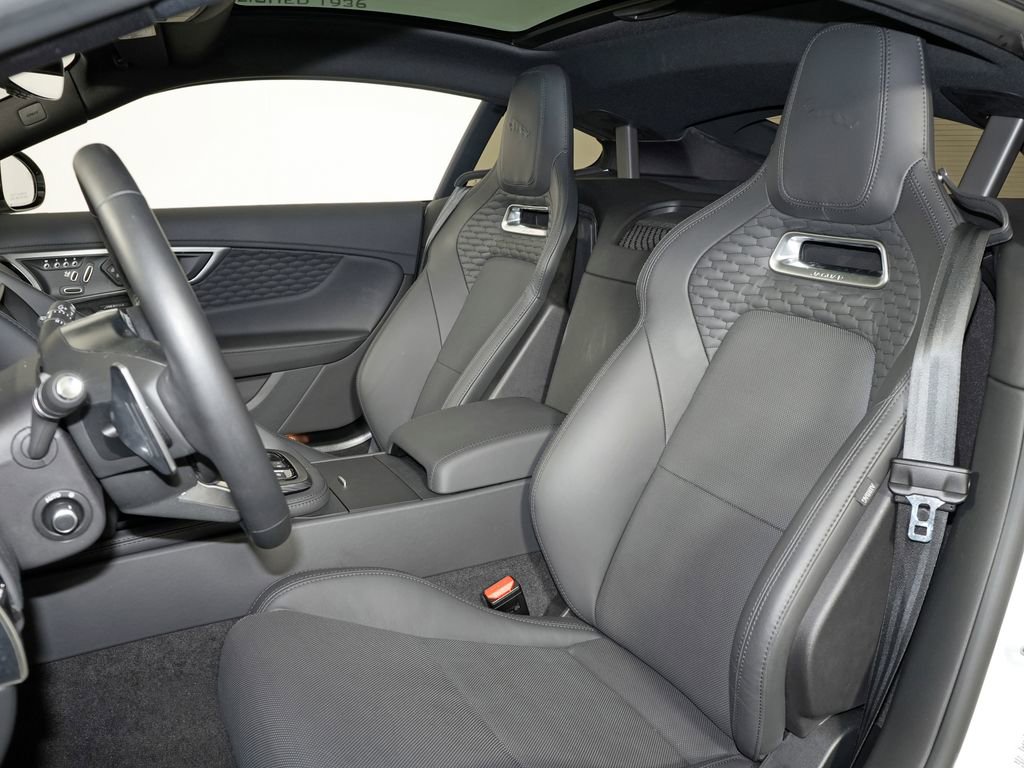 Used 2024 Jaguar F-TYPE R-Dynamic RWD image 15