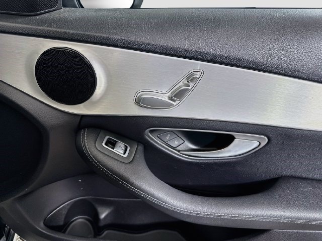 Used 2019 Mercedes-Benz C 300 Sedan image 30