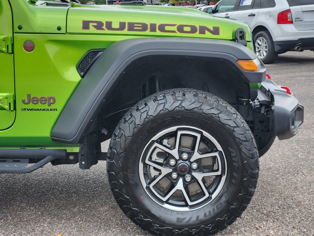 Used 2025 Jeep Wrangler Unlimited Rubicon w/ Safety Group AWD/4WD image 29