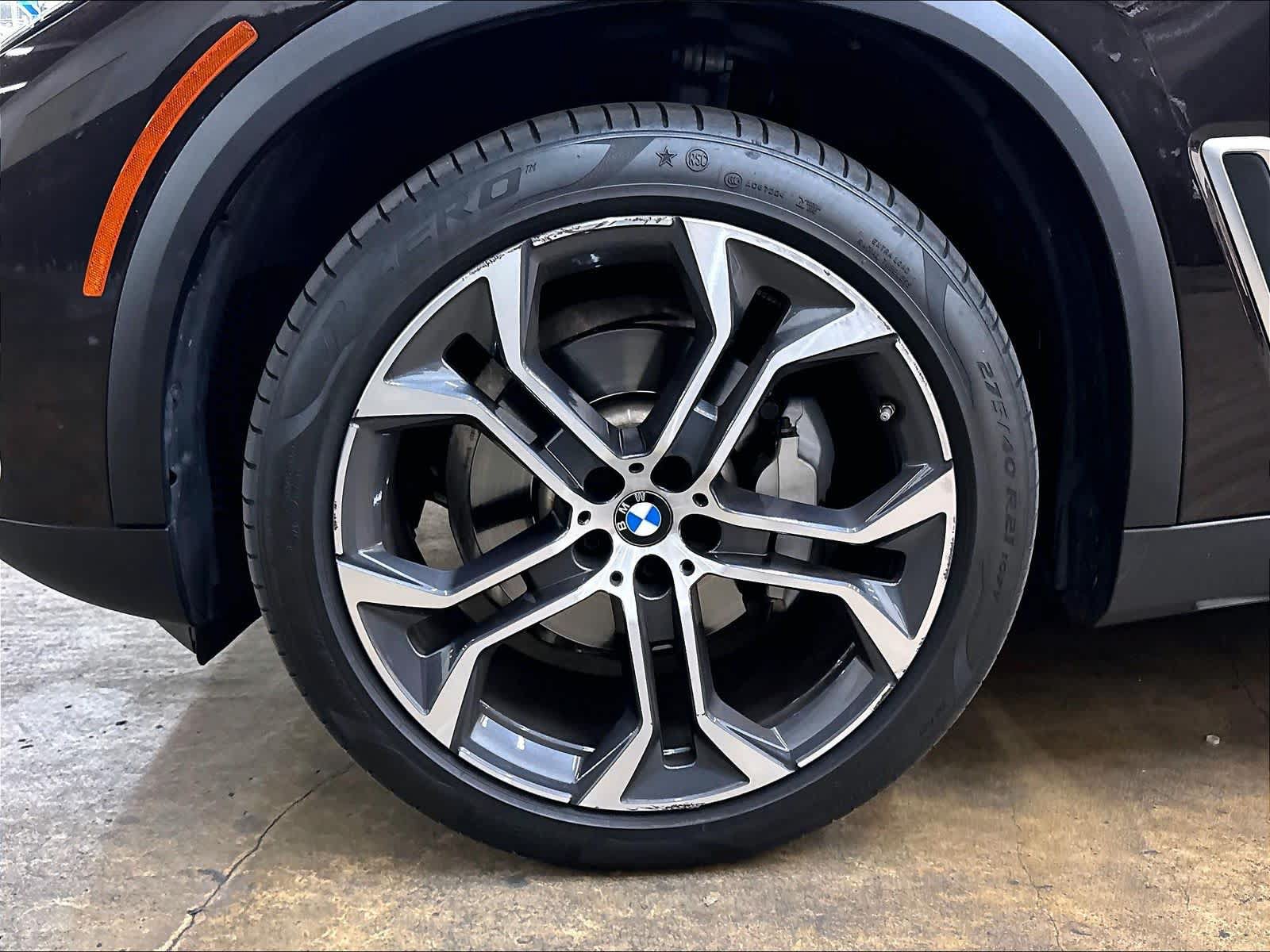 Used 2023 BMW X5 xDrive40i w/ Executive Package AWD/4WD image 12