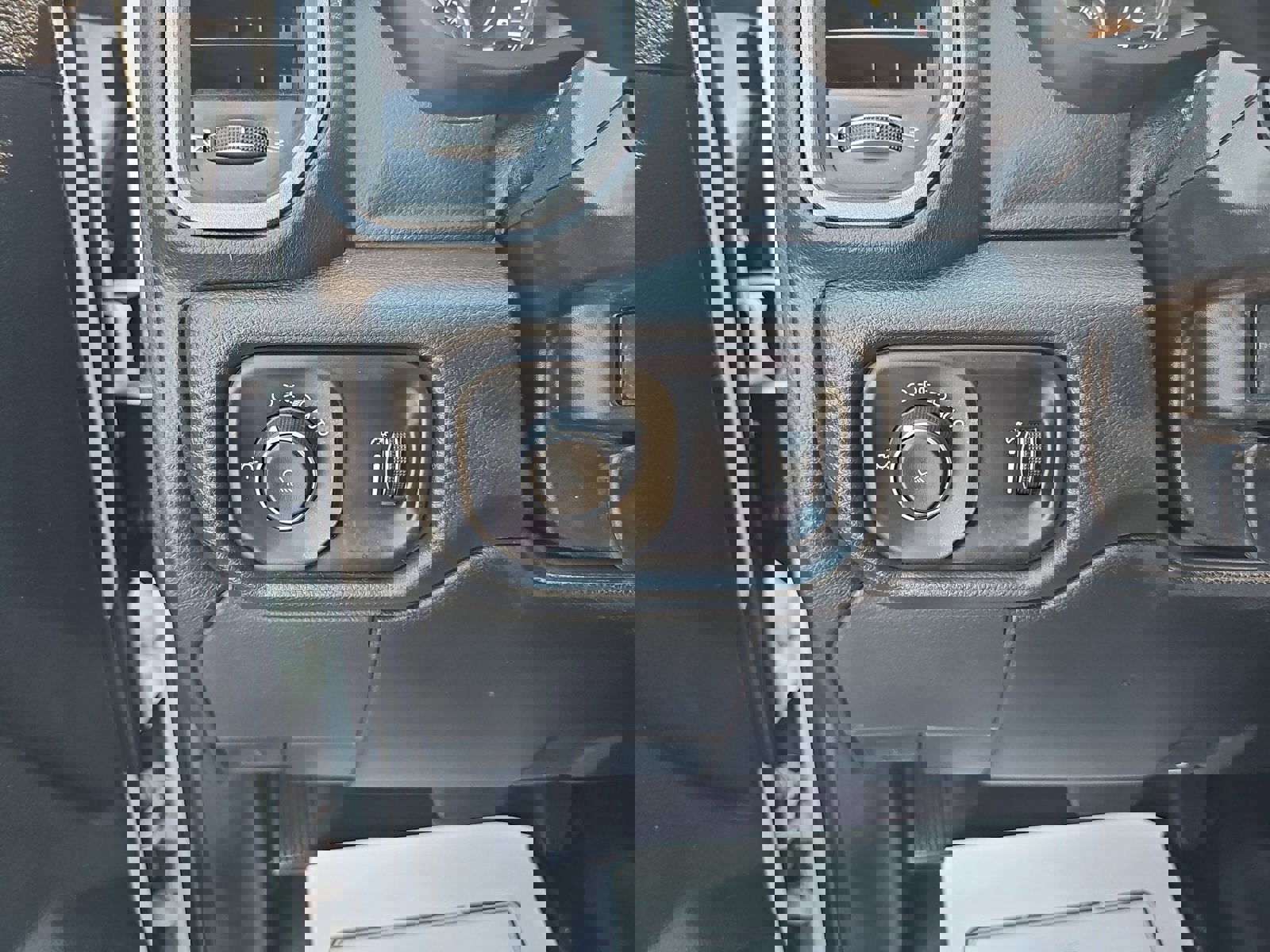 Used 2021 RAM 2500 Tradesman w/ Chrome Appearance Group image 27