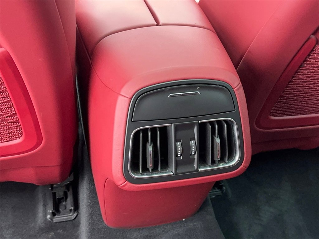 Used 2021 Maserati Levante S GranSport image 41