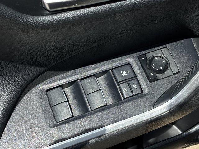 Used 2020 Toyota RAV4 Limited AWD/4WD image 13