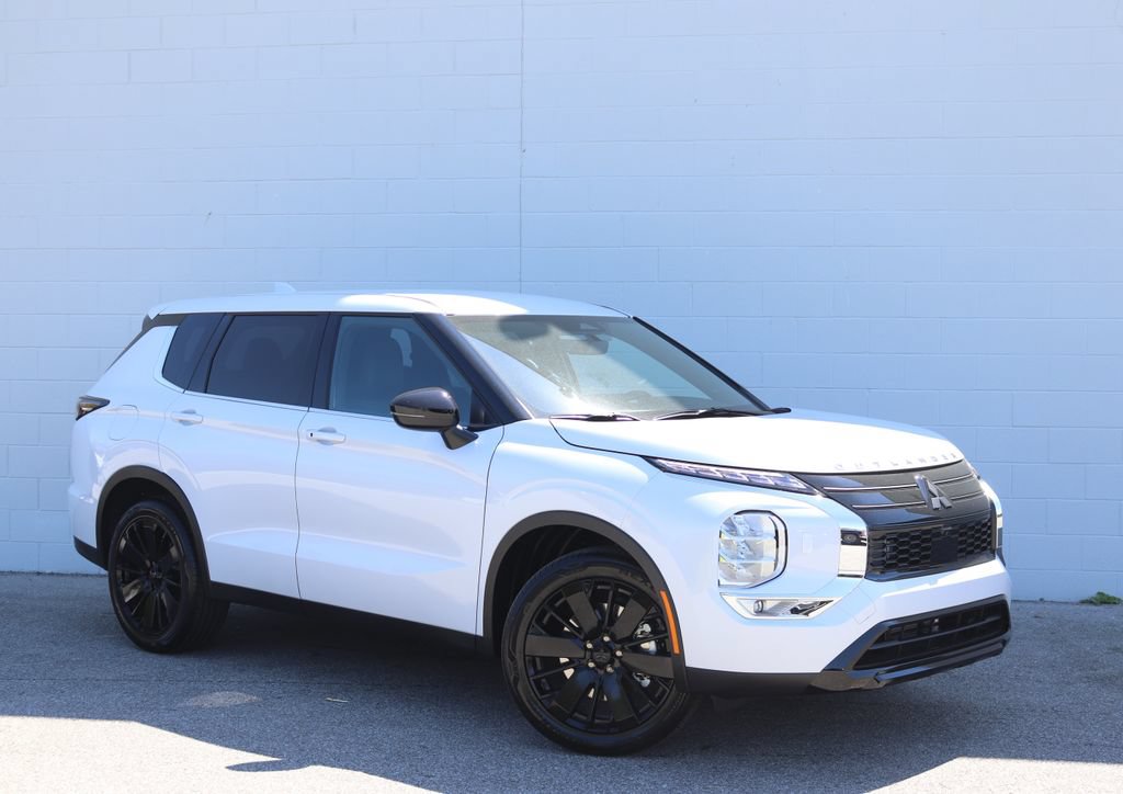 New 2026 Mitsubishi Outlander LE
