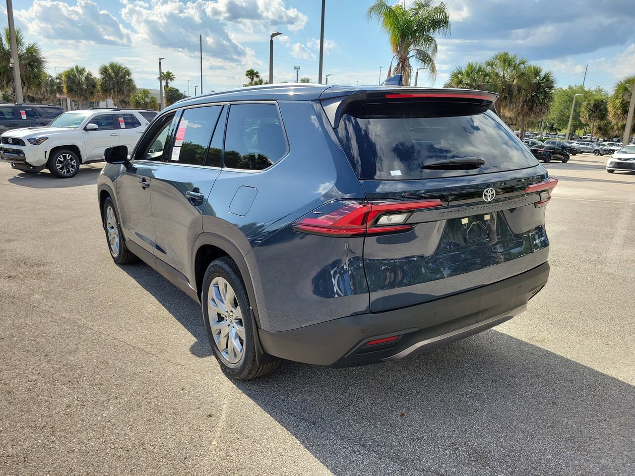 New 2026 Toyota Grand Highlander Limited FWD image 4