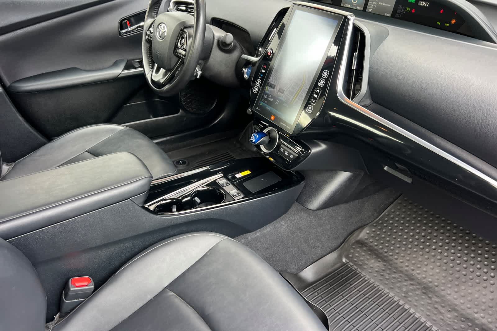 Certified 2022 Toyota Prius Prime Limited FWD image 16