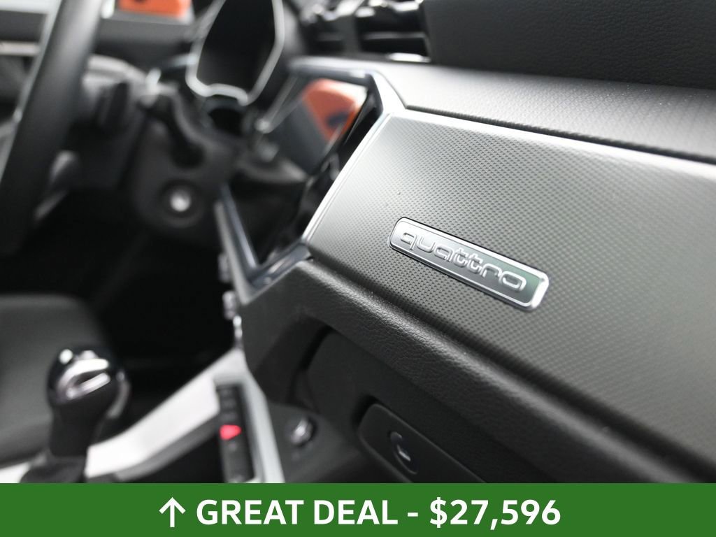 Used 2025 Audi Q3 2.0T Premium image 24