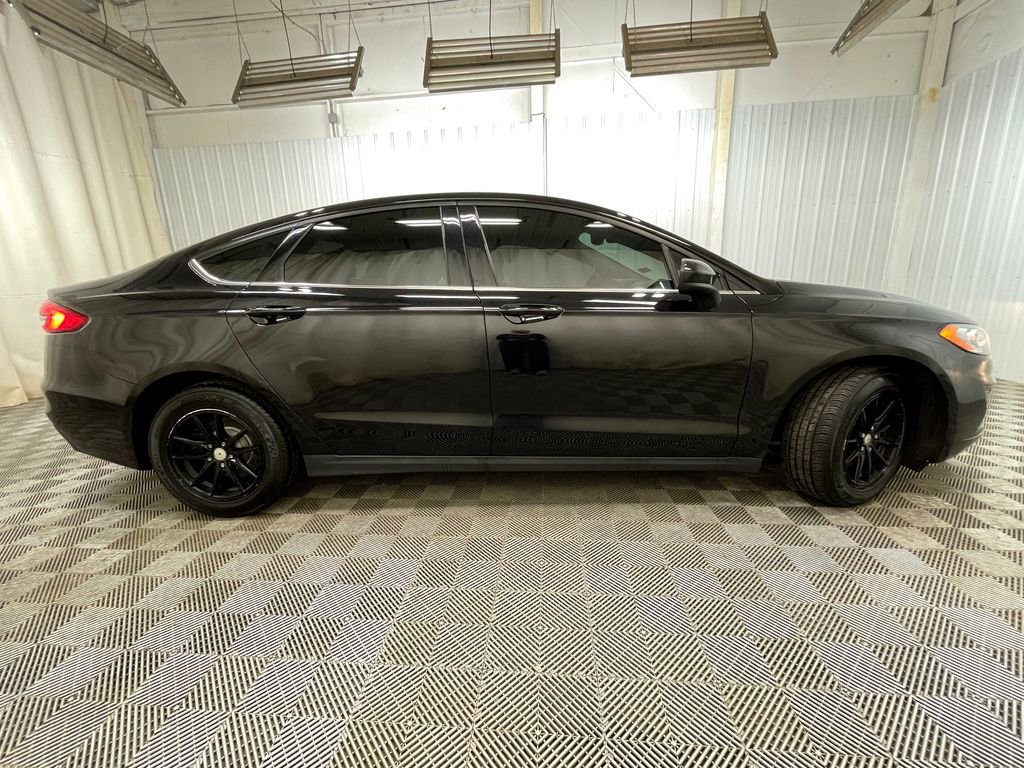 Used 2020 Ford Fusion S image 16