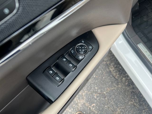 Used 2023 Lincoln Nautilus FWD w/ Premium Package image 16