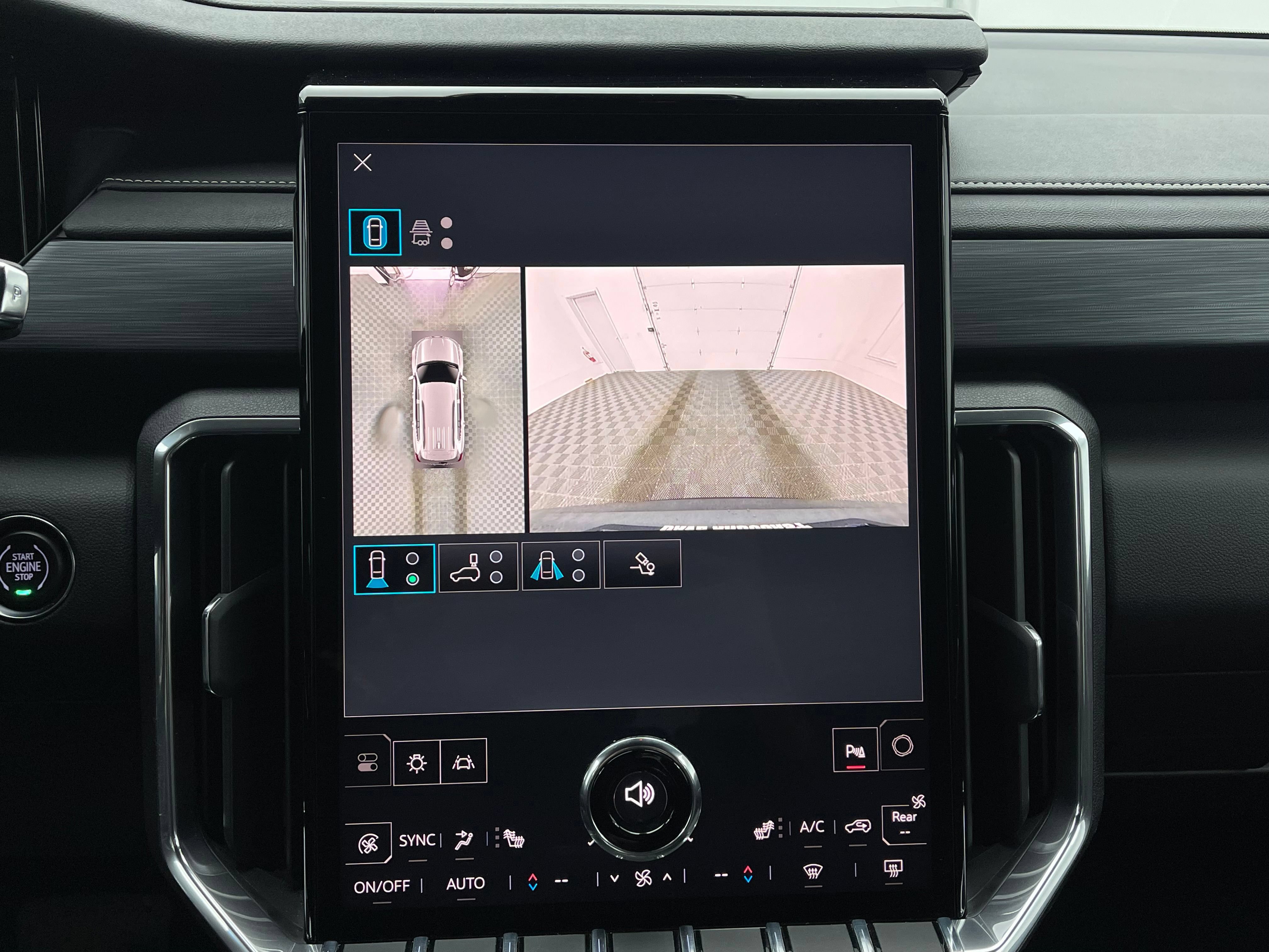 Used 2025 GMC Acadia Elevation FWD image 4