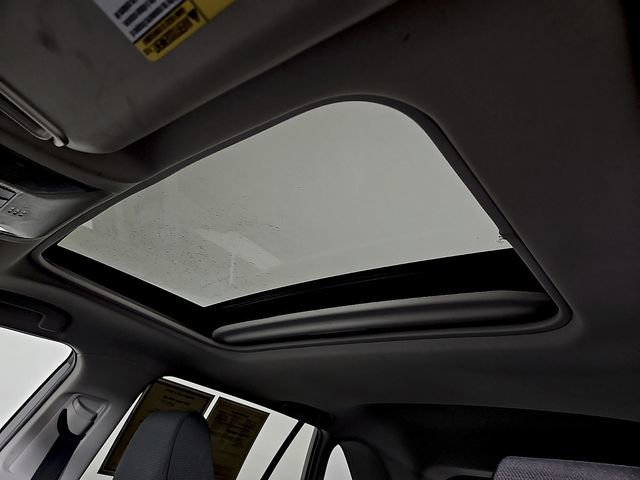 Used 2022 Toyota RAV4 XLE w/ Convenience Package image 14