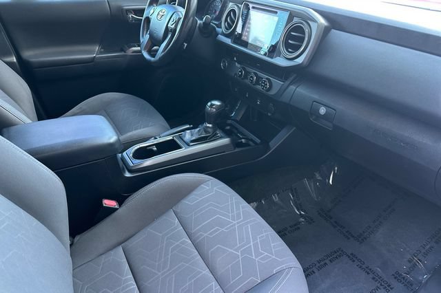 Used 2016 Toyota Tacoma TRD Off-Road w/ Towing Package RWD image 17