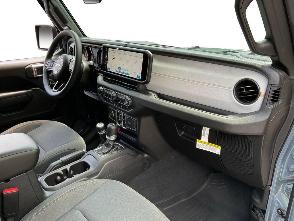 New 2025 Jeep Gladiator Sport AWD/4WD image 18