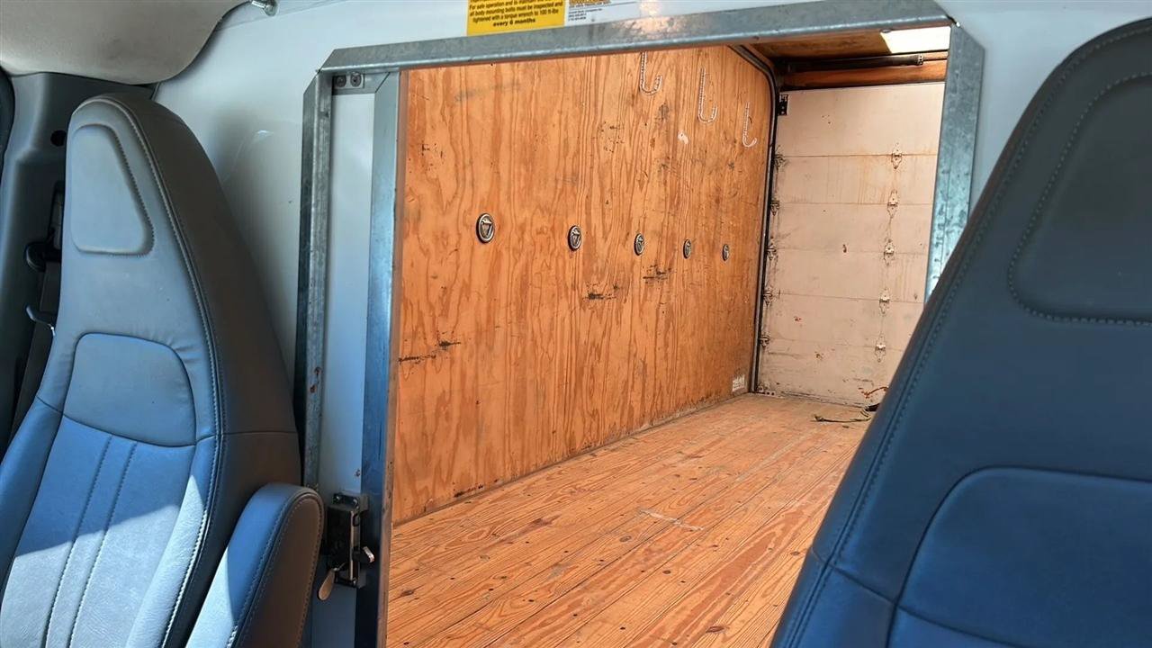 Used 2019 Chevrolet Express 3500 Extended w/ Driver Convenience Package RWD image 36