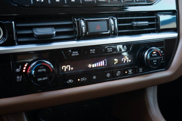 Used 2023 Nissan Pathfinder Platinum w/ Cargo Package image 32