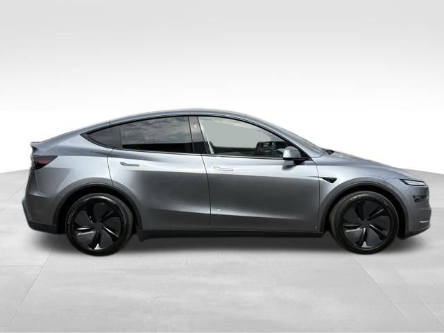 Used 2026 Tesla Model Y Long Range AWD/4WD image 8