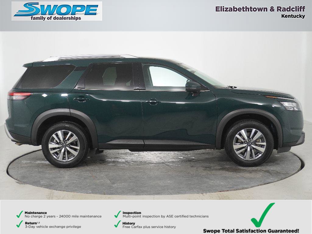 Used 2025 Nissan Pathfinder SL image 3