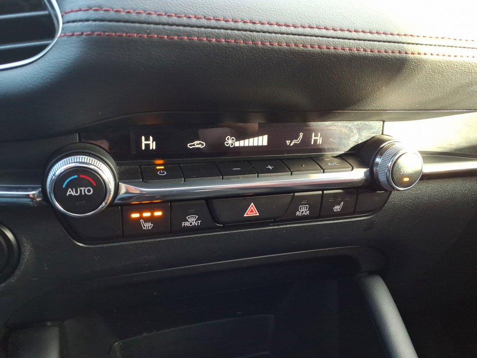 Certified 2023 MAZDA MAZDA3 s image 17