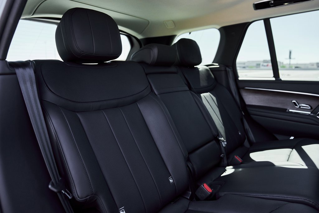 Used 2024 Land Rover Range Rover SE image 40