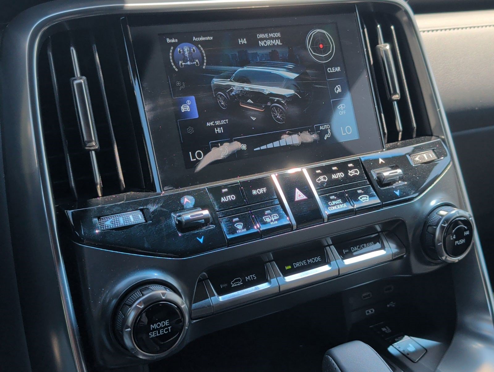 Certified 2026 Lexus LX 700h F Sport AWD/4WD image 20