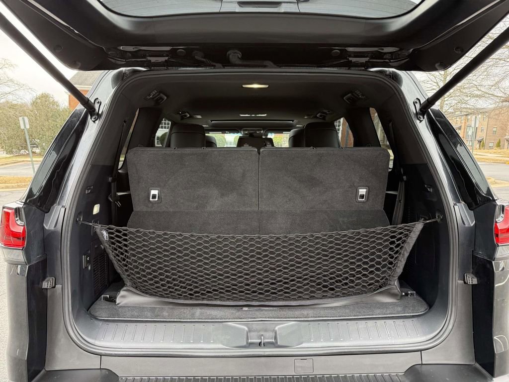 Used 2022 Lexus LX 600 4WD w/ Appearance Package image 28