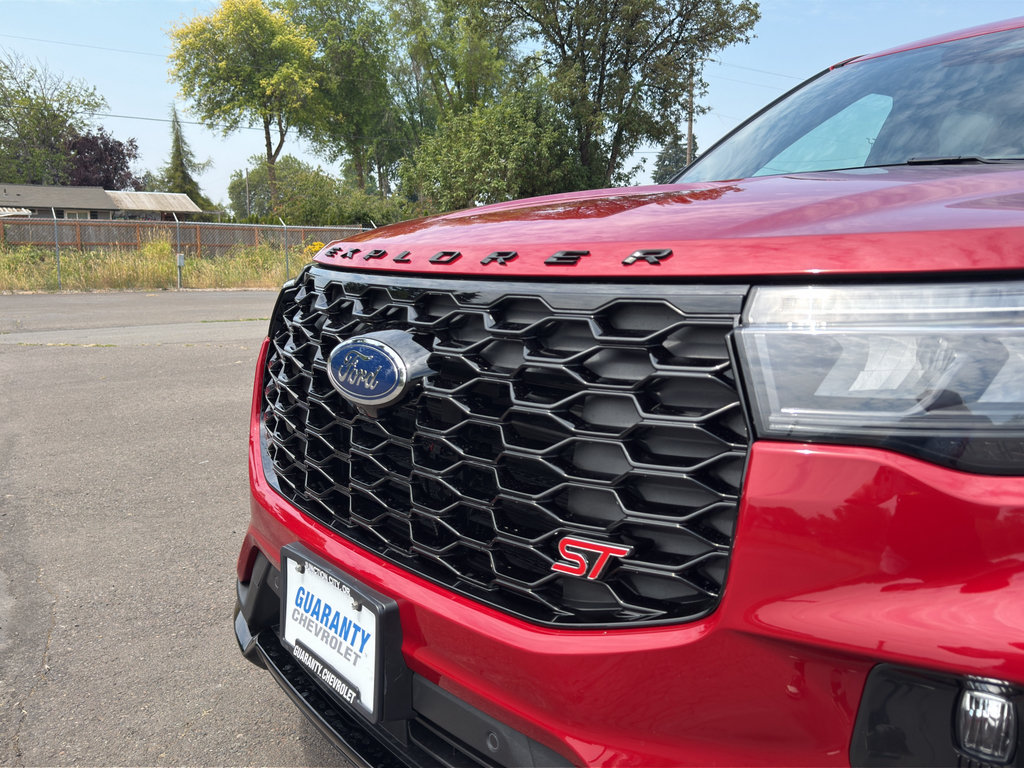 Used 2025 Ford Explorer ST w/ Sun And Sound Package AWD/4WD image 5