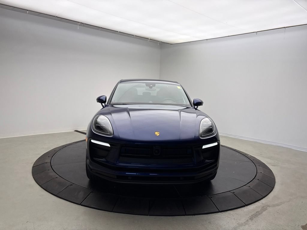 Certified 2026 Porsche Macan AWD/4WD image 10