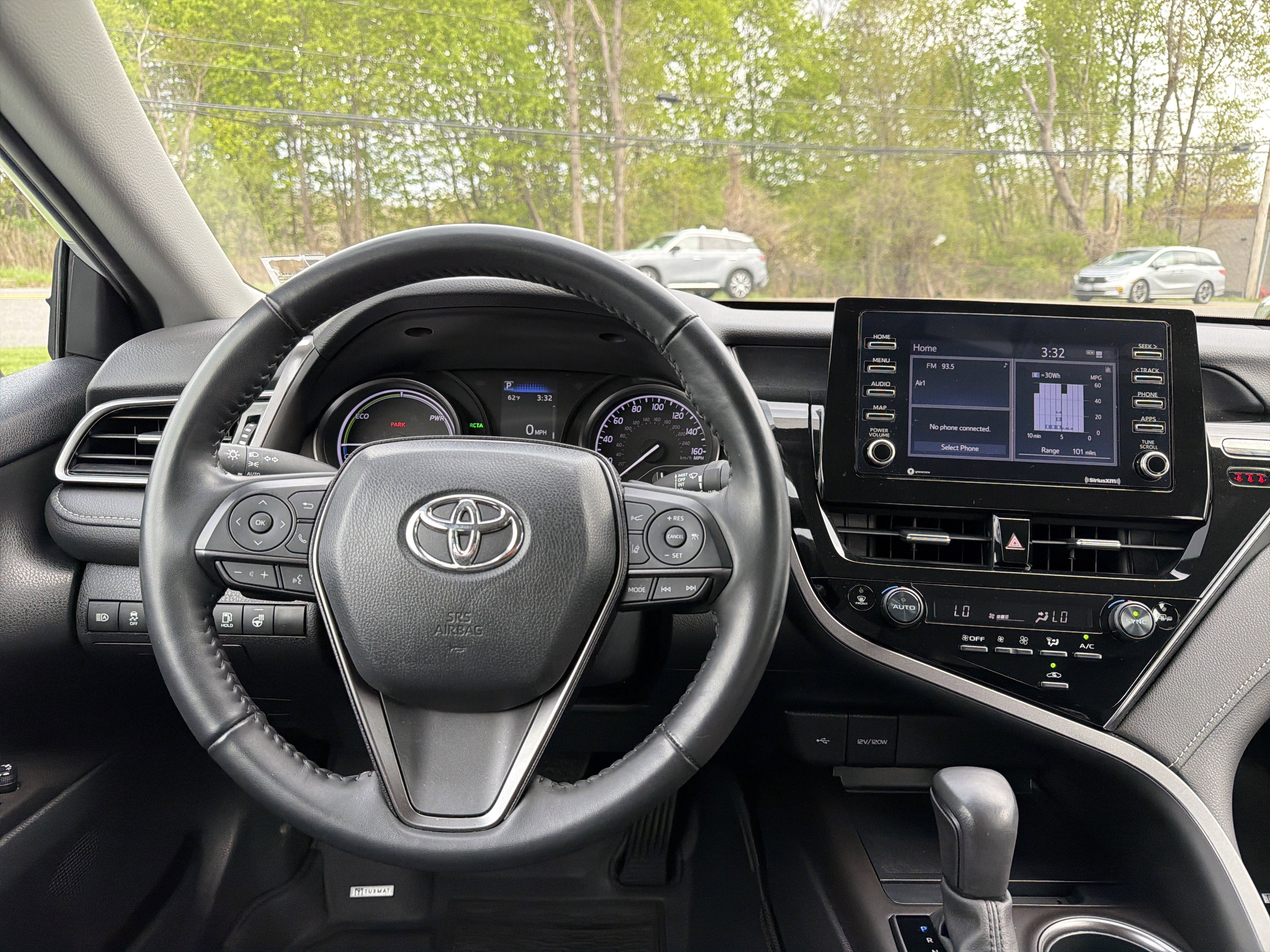 Used 2023 Toyota Camry SE w/ Cold Weather Package FWD image 13