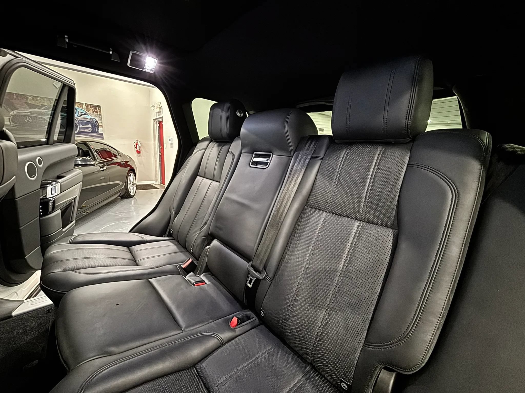Used 2016 Land Rover Range Rover HSE AWD/4WD image 15