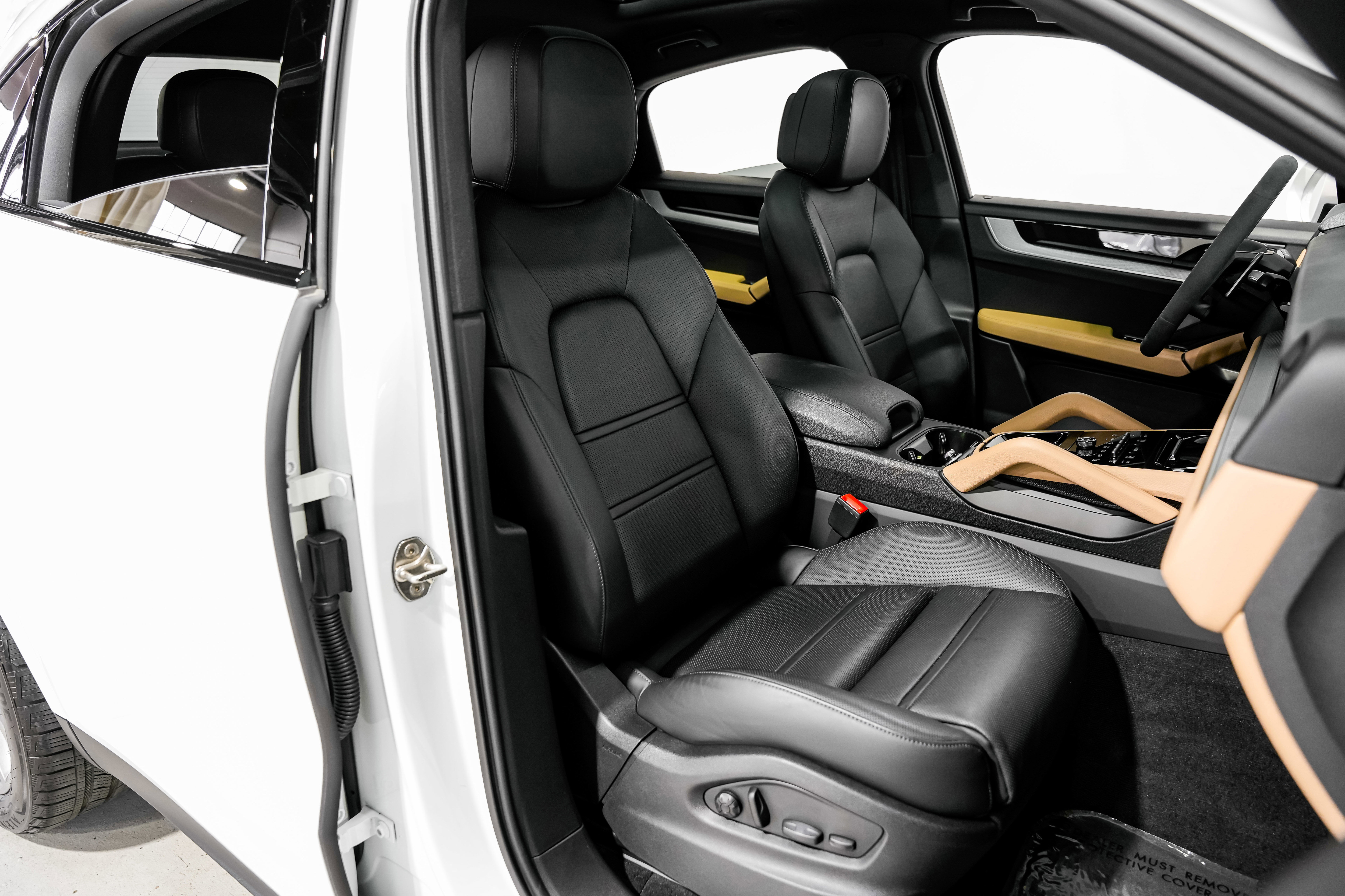 Used 2024 Porsche Cayenne Coupe w/ Premium Package Plus image 25