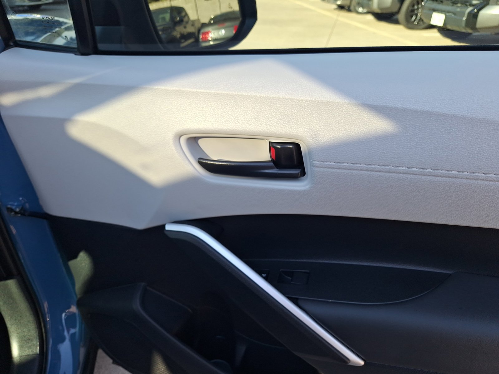Used 2026 Toyota Corolla Cross LE w/ Moonroof Package FWD image 35