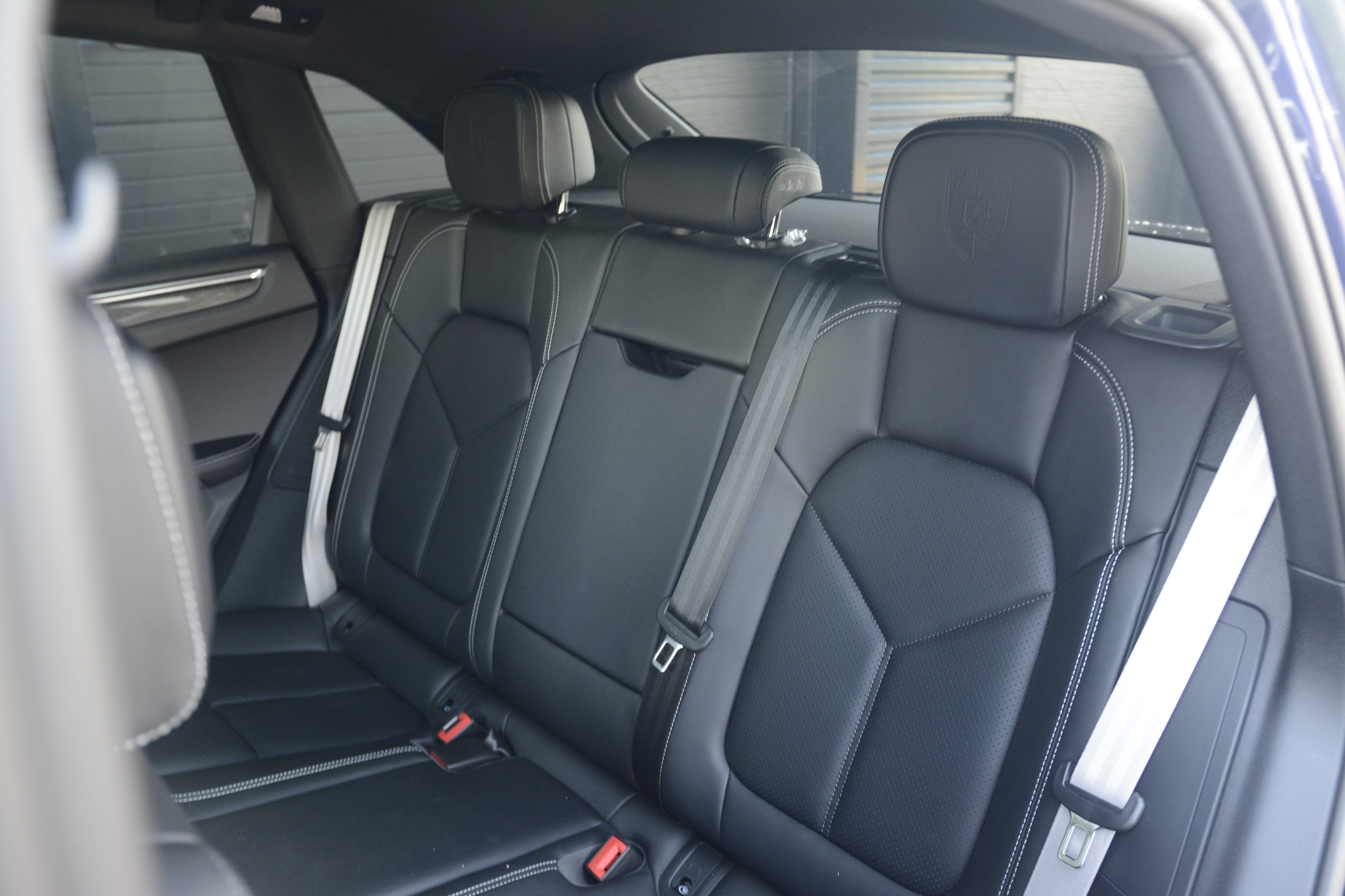 Certified 2026 Porsche Macan Turbo AWD/4WD image 23