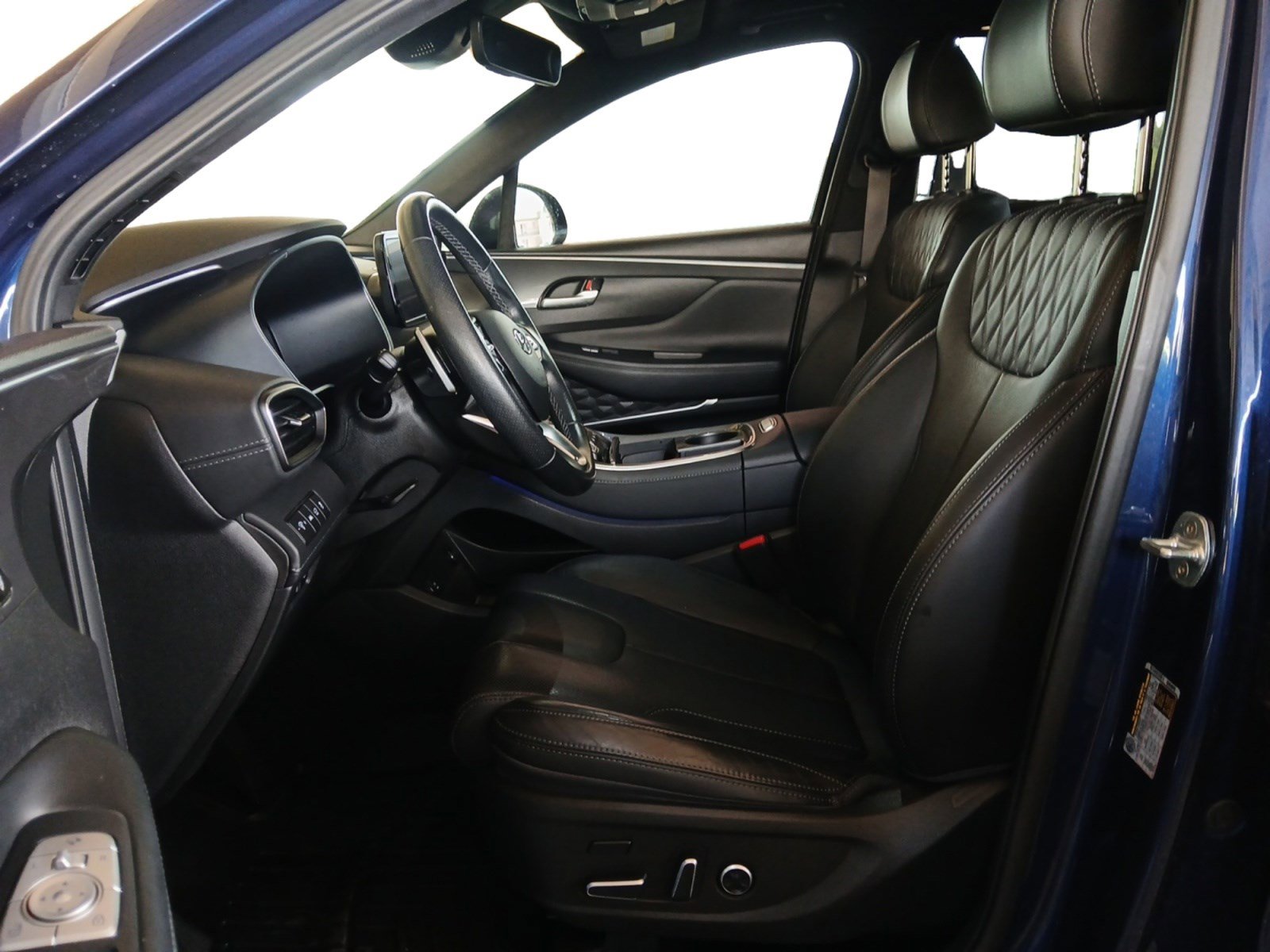 Certified 2023 Hyundai Santa Fe Calligraphy w/ Cargo Package image 9