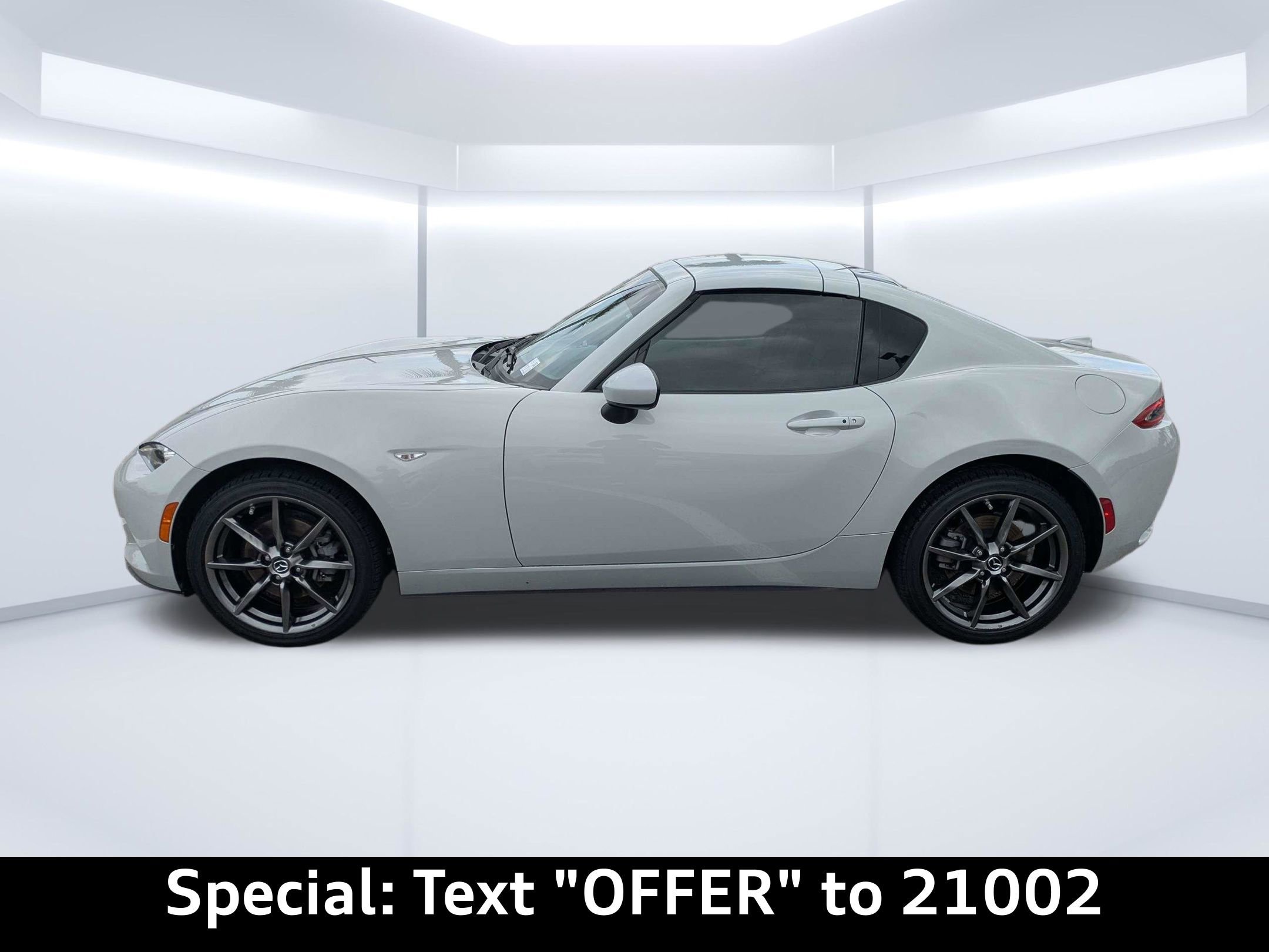 Used 2018 MAZDA MX-5 Miata RF Grand Touring image 6