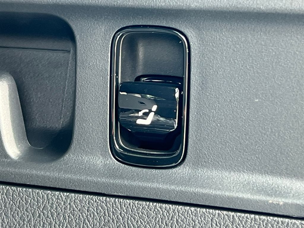 New 2026 Mercedes-Benz GLC 300 4MATIC image 44