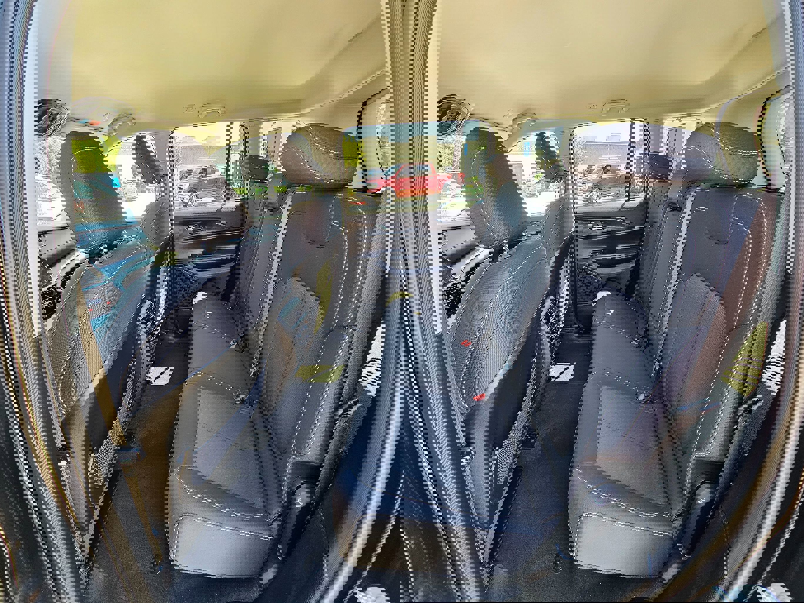 Used 2024 Jeep Grand Cherokee Laredo image 20