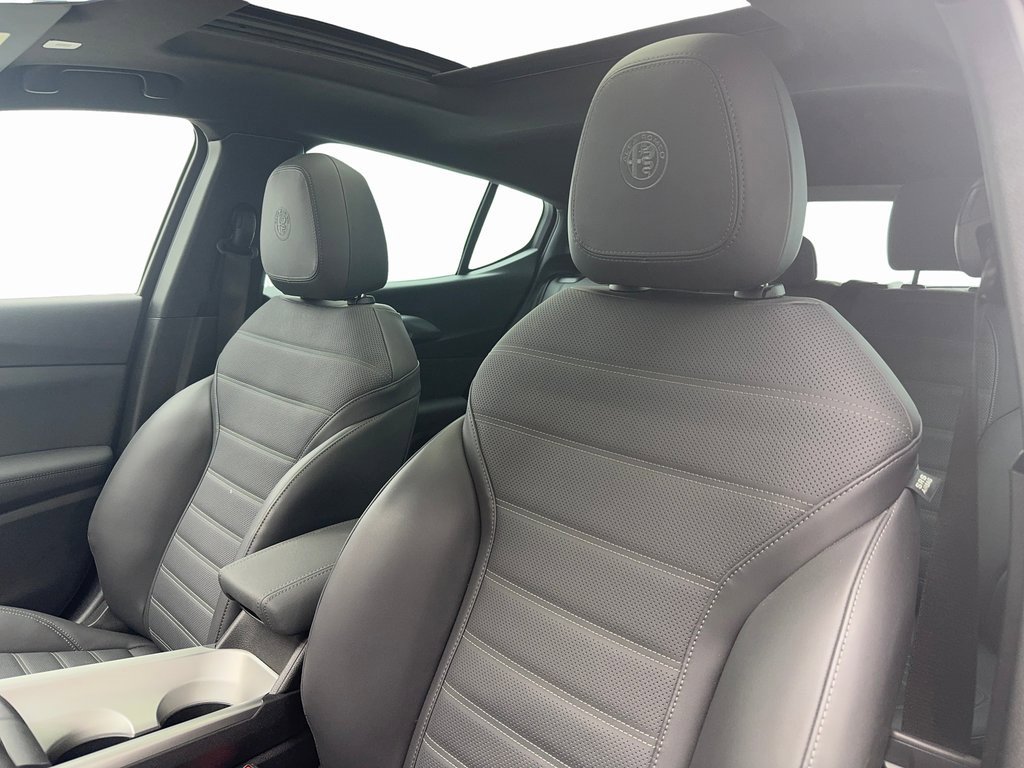 New 2024 Alfa Romeo Tonale Veloce image 32