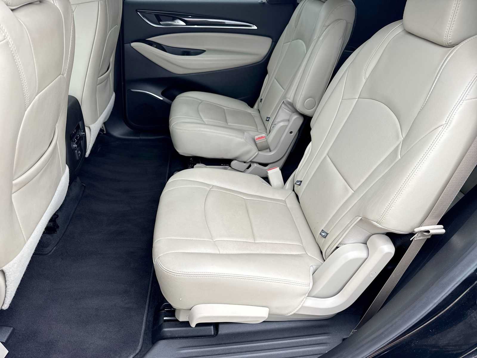 Used 2020 Buick Enclave Essence FWD image 15