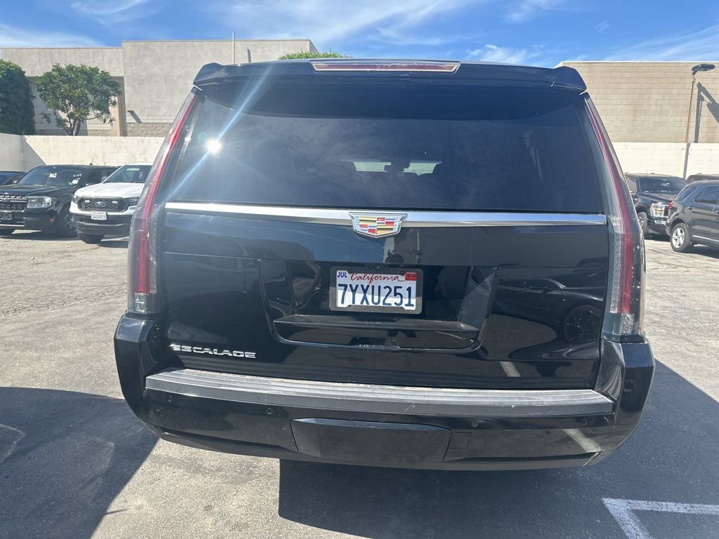 Used 2017 Cadillac Escalade ESV Luxury image 4