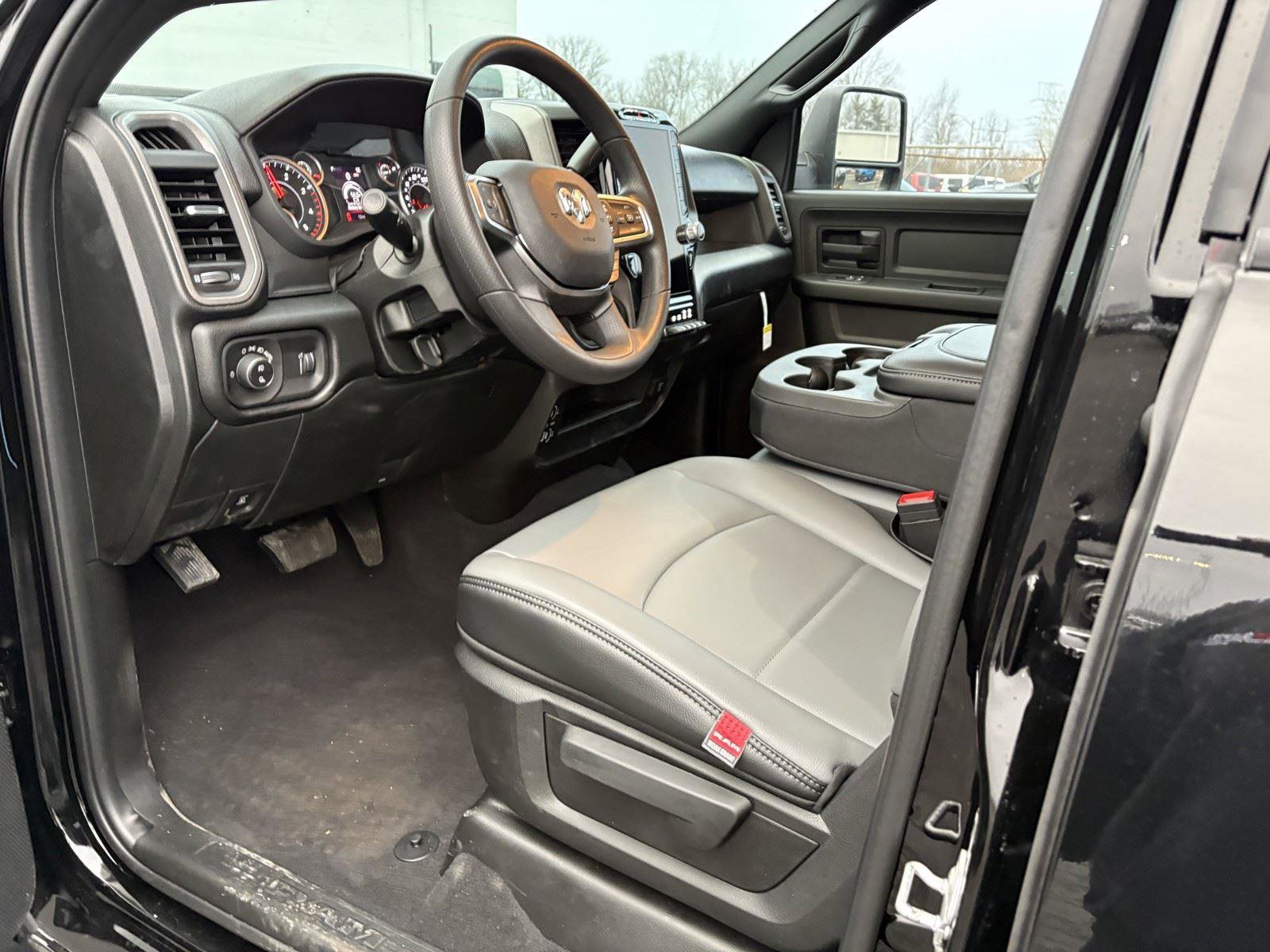 New 2026 RAM 3500 Tradesman image 15